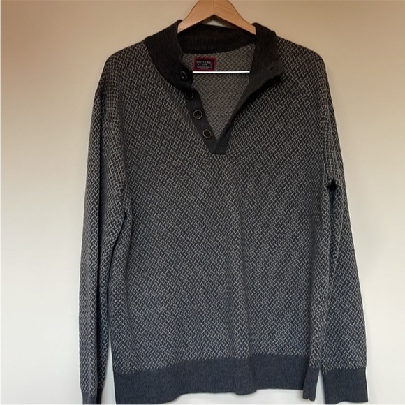 UNTUCKit Wool Sweater Sorensen Cross Stitch Mens 
Size large - Picture 1 of 6